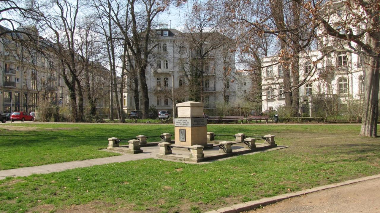 Studio Apartments In City Center On 6 Sierpnia Łódź Exteriör bild